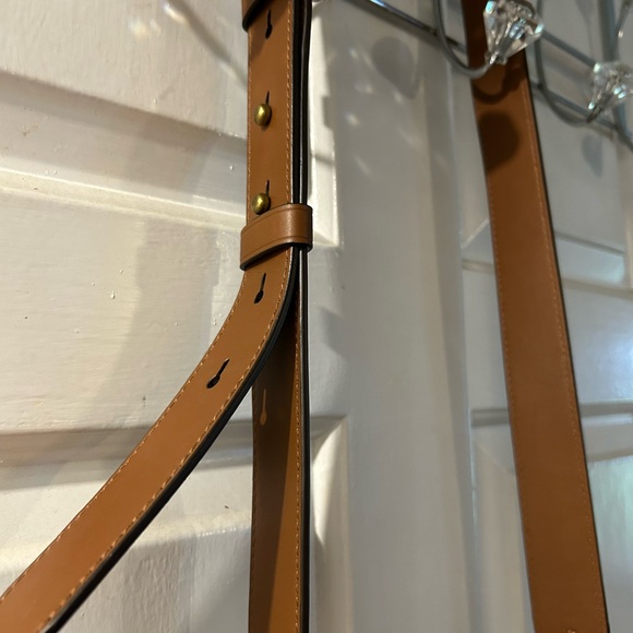 Ralph Lauren Cognac Leather Crossbody with Antique Gold Buckle - Picture 4 of 7